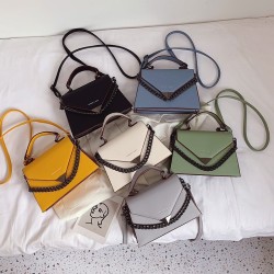 Mujeres Medio Cuero Sintético Color Sólido Estilo Vintage Estilo Clásico Cuadrado Gire La Tapa Bolso Bandolera