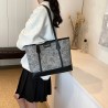 Mujeres Medio Cuero Sintético Color Sólido Básico Estilo Clásico Cuadrado Cremallera Bolso De Mano