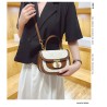 Mujeres Medio Cuero Sintético Letra Color Sólido Estilo Vintage Estilo Clásico Cuadrado Gire La Tapa Bolso Bandolera