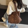 Mujeres Medio Tela Leopardo Estilo Preppy Estilo Clásico Hilo De Coser Cuadrado Cremallera Bolso De Mano