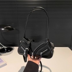 Mujeres Medio Cuero Sintético Color Sólido Ropa De Calle Cuadrado Cremallera Bolsa Para Las Axilas