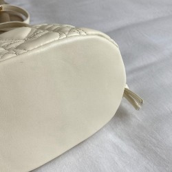 Mujeres Medio Cuero Sintético Color Sólido Estilo Clásico Hilo De Coser Balde Hebilla Magnética Bolso Bandolera