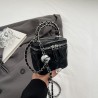 Mujeres Pequeña Cuero Sintético Color Sólido Lingge Ropa De Calle Cuadrado Cremallera Bolso Bandolera