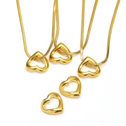 Joyería Al Por Mayor Básico Señora Estilo Clásico Forma De Corazón Acero Titanio chapados en oro de 18k Enchapado Collar Colgant