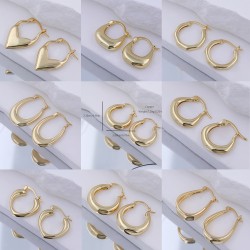 1 Par Estilo moderno Estilo Simple Estilo Clásico Forma De U Color Sólido Enchapado Cobre chapados en oro de 18k Aretes